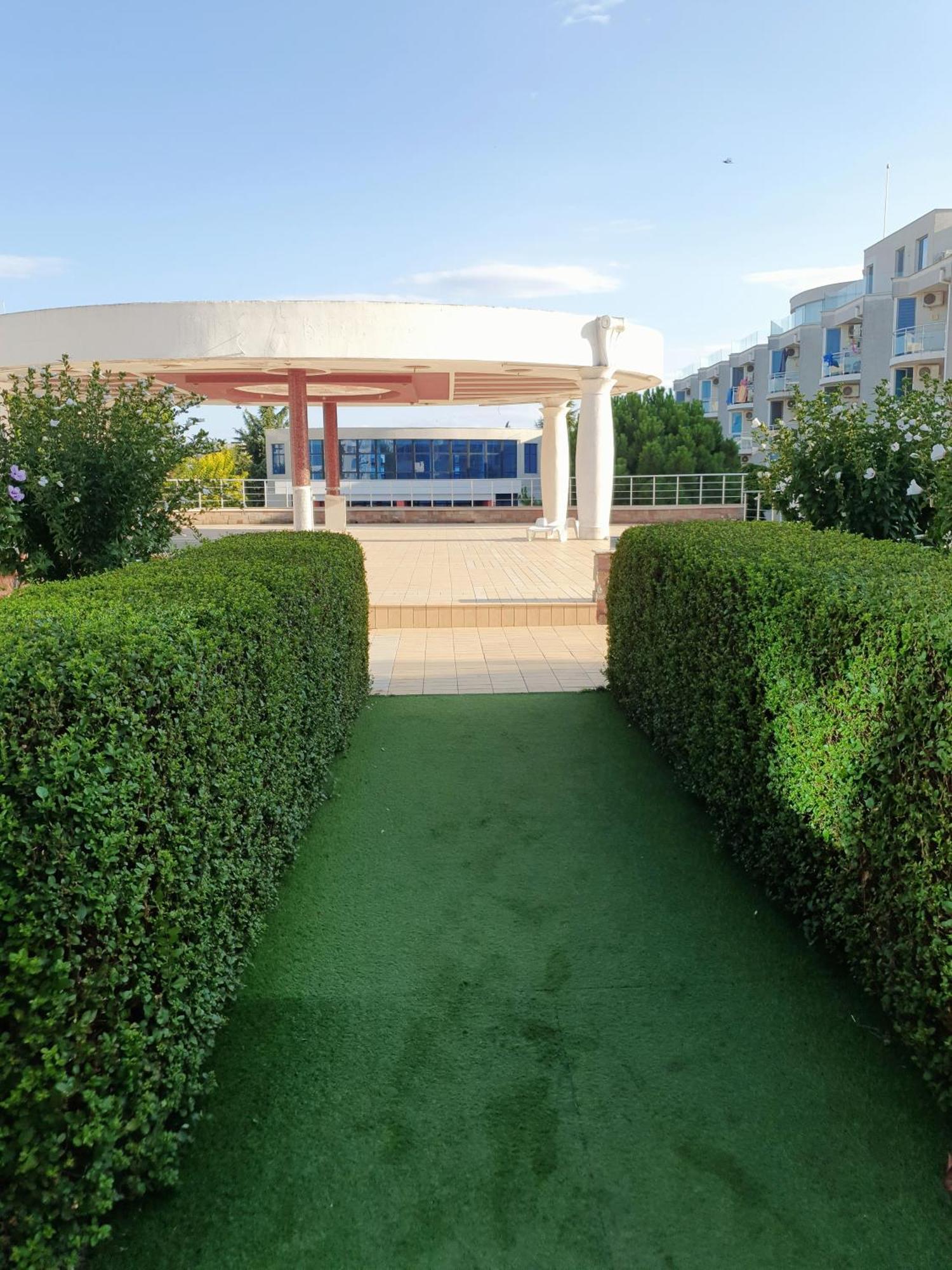Elena'S Lux Aparthotel - Town & Sea View - Atlantis Spa Sarafovo Exterior foto